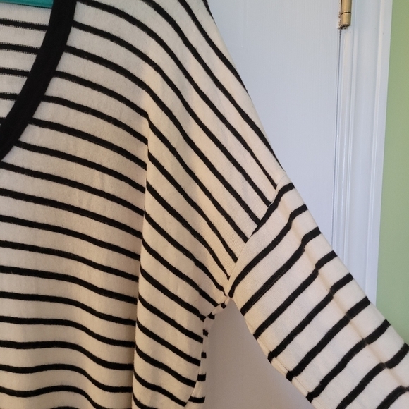 NWOT Anthropologie Maronie  Hi-Low Hooded Pullover Top Black White Stripe Size S - Picture 4 of 10
